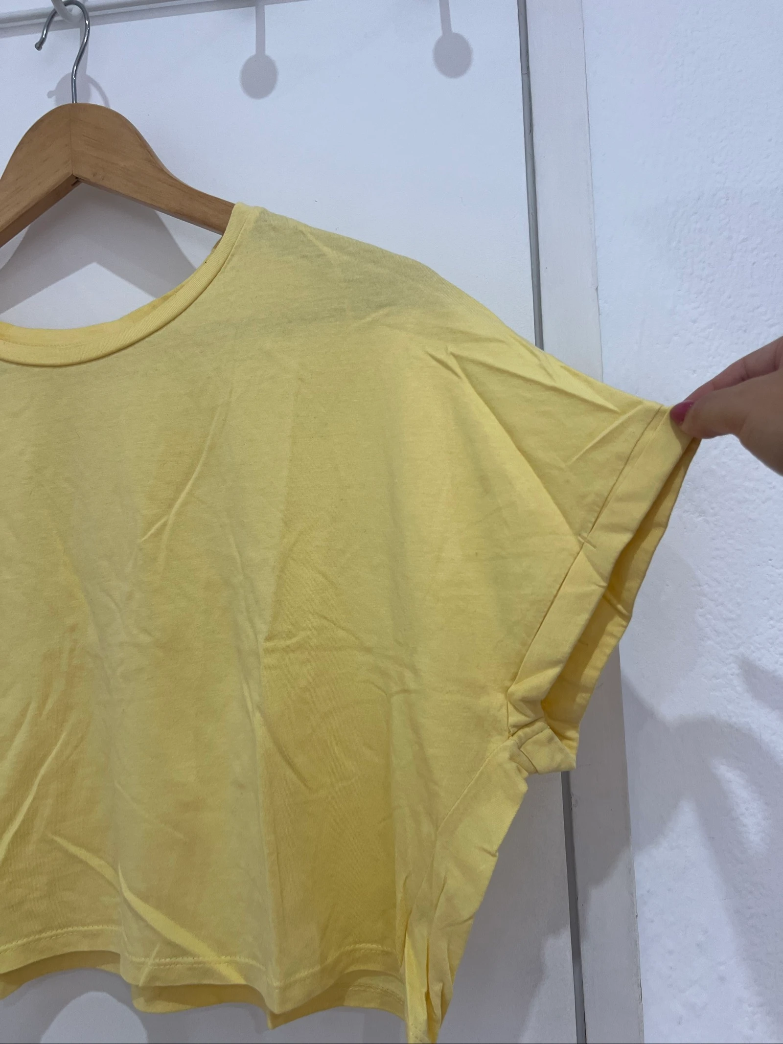 T-shirt Básica| Top Crop| Amarela| Lefties| T* L – photo 4